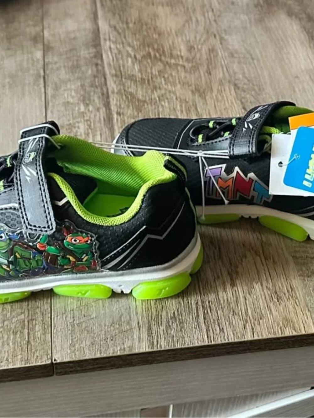 Teenage Mutant Ninja Turtles Light-Up Sneakers Sz 11